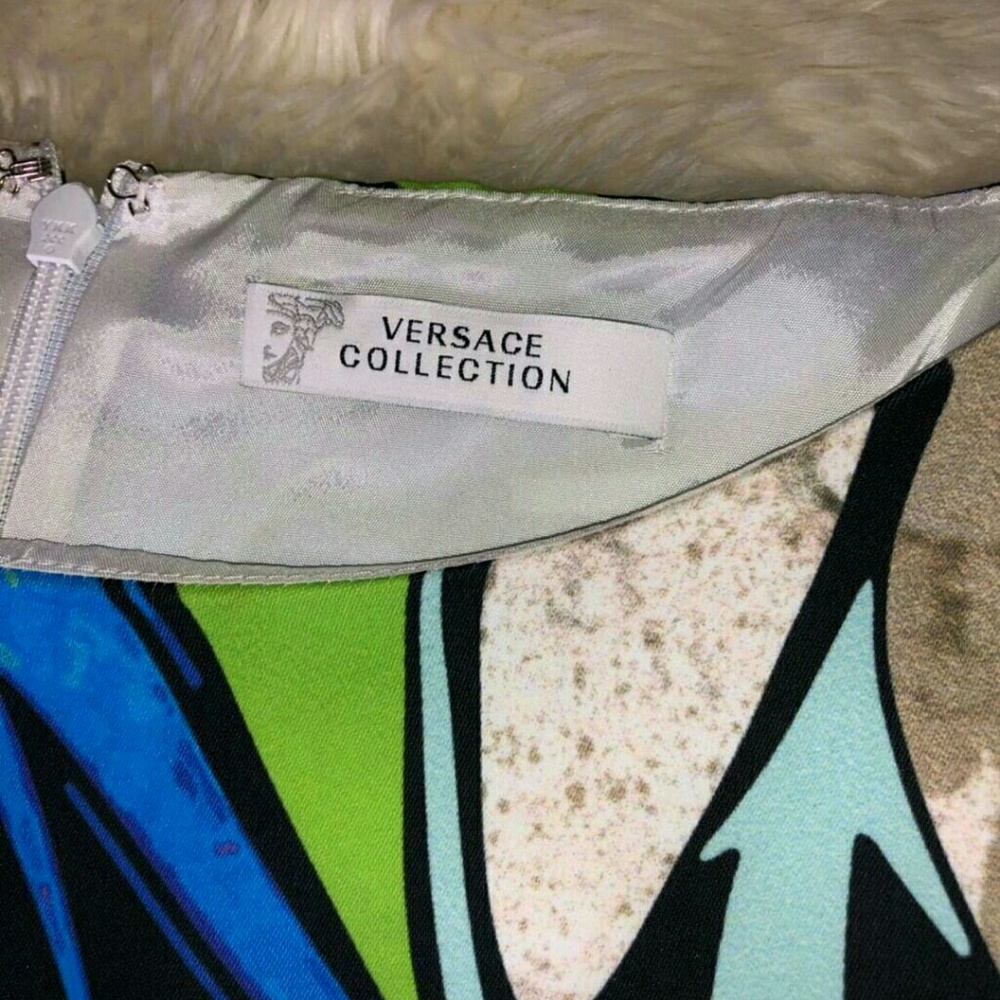 Versace - Picture 2 of 3